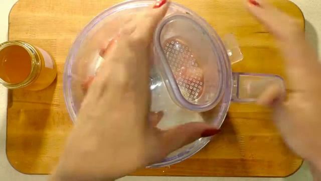 Клубничное мороженное с йогуртом и медом смотреть онлайн