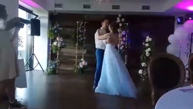 Свадебный танец louis armstrong what a wonderful world смотреть онлайн