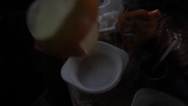 Профессиональный повар режет дыню смотреть онлайн