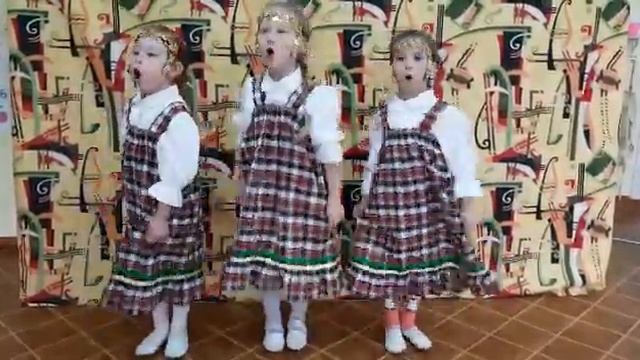 Д/с №16 Старшая группа. Песня "Лымы тодьы" смотреть онлайн