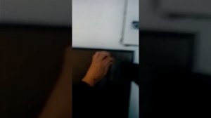 Удаления старой плёнки с металлической двери