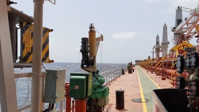 SOMALIA | GULF OF ADEN - Will Pirates Attack Us? смотреть онлайн