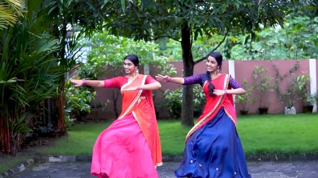 Mukunda Mukunda Krishna Dance Cover | Dhashavatharam | Sreelaya M R & Sreya T S | Karthika C R смотреть онлайн