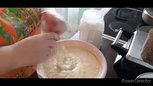 ?ГОТОВИМСЯ К ПАСХЕ?/ПЕЧЕМ КУЛИЧИ,КРАСИМ ЯЙЦА смотреть онлайн