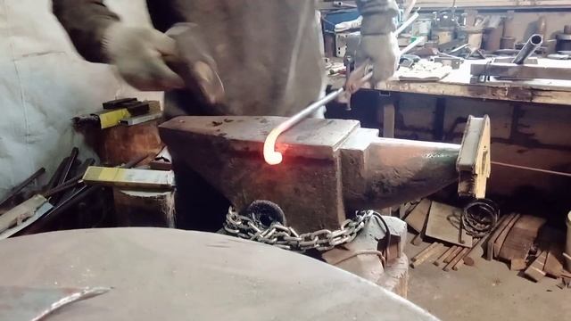 кованый завиток шайбой, художественная ковка,кованые изделия,кондуктор,линия ковки, своими руками. смотреть онлайн