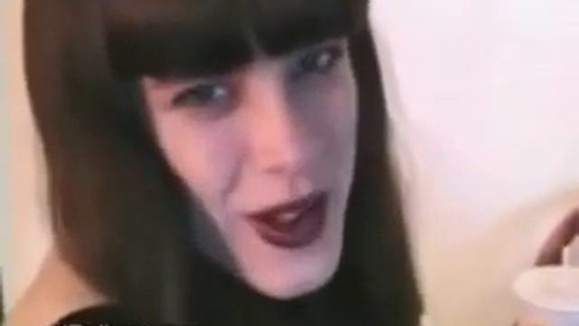 Очень длинный язык.Very Long Tongue.