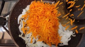 Грибной суп из лисичек с домашней курочкой.