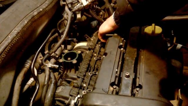 Opel Astra G - Как снять впускной коллектор (twinport) смотреть онлайн