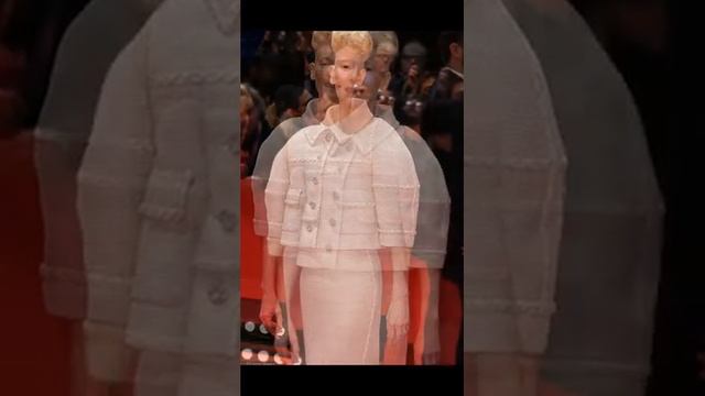 Tilda Swinton shows off her impeccable sense with beau Sandro Kopp смотреть онлайн