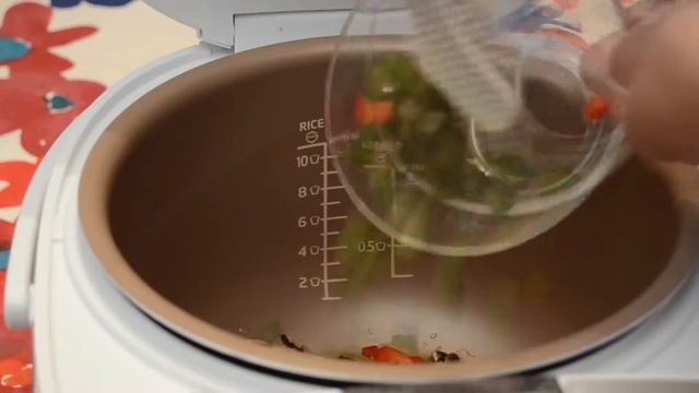 Večnamenski kuhalnik Philips Multicooker - Recept rižota смотреть онлайн