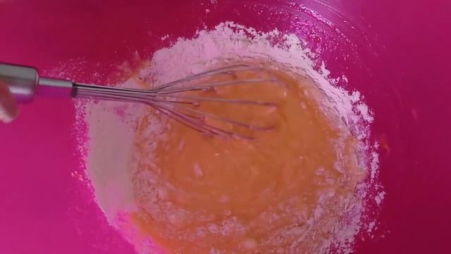 Быстрый пирог с консервированными персиками: рецепт смотреть онлайн