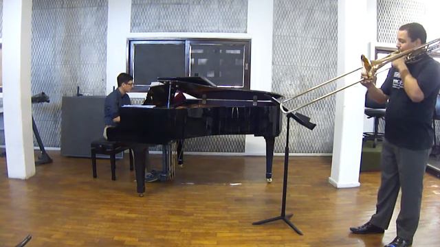 CONCERTINO PARA TROMPETE - DANIEL VICTOR RECITAL 3 - MESTRADO (TROMBONE) смотреть онлайн