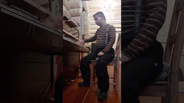 Коля играет на пианино смотреть онлайн