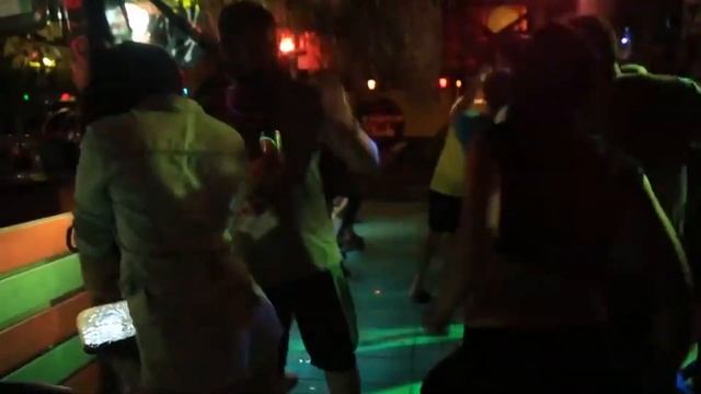 НОЧНАЯ ЖИЗНЬ В п.Лазаревское | Обзор и Сравнение Havana Club,Crazy Bar , Pirate Bar смотреть онлайн