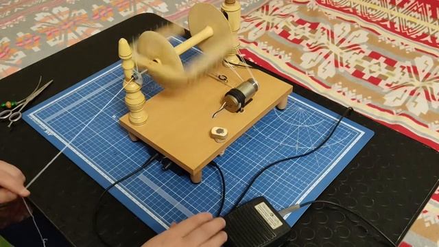 Как получить качественную нить (ссучивание на электрической прялке) смотреть онлайн