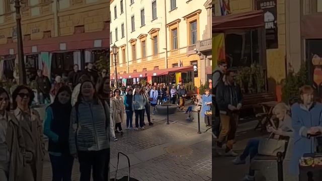 Трубач дядя Миша играет на петербургских улицах больше 40 лет! 🎺 смотреть онлайн