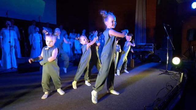 Dance of the Sugar Plum Fairy, Небесная Капелла смотреть онлайн