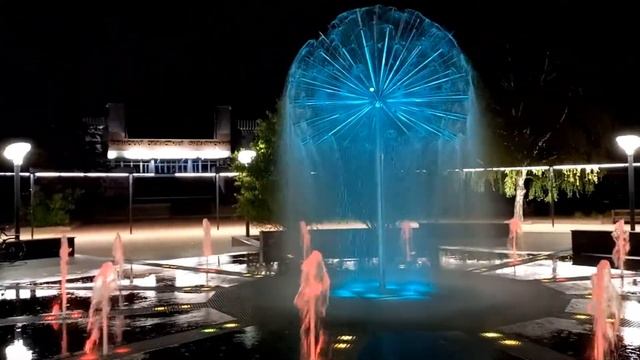 Вечерний Брянск. Набережная. Фонтан. смотреть онлайн