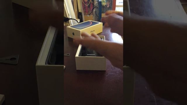 iPhone XR 64GB blue unboxing смотреть онлайн