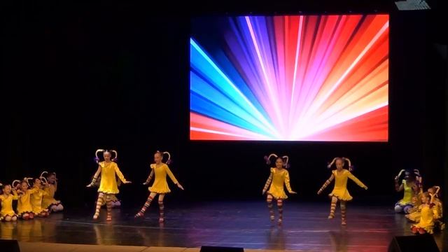 Смешные косички, Москва 2021 смотреть онлайн