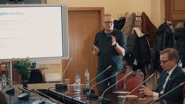 Современный финский язык. Лекция Лари Котилайнена смотреть онлайн