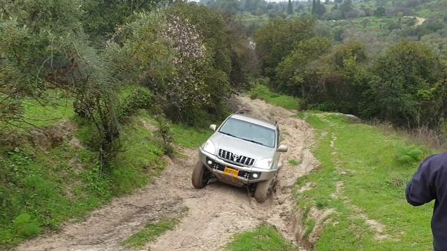 Toyota Land Cruiser 120 off road & mud spa смотреть онлайн