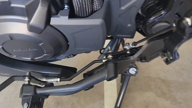 Honda Rebel 500 Red Dragon Forward Controls Install - DIABLO TWEAKED REBEL 500 смотреть онлайн
