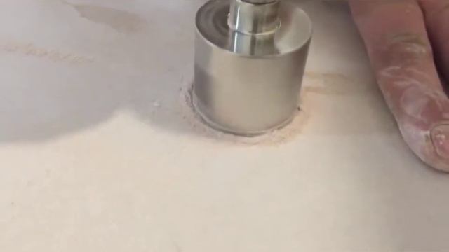 Как просверлить отверстие в плитке под вывод труб для смесителя? смотреть онлайн