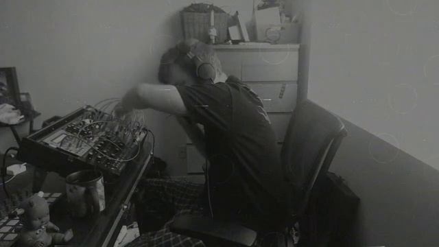 Modular Mornings - 432 Hz Deep Relaxation - Chill Ambient Synth Improve (04/15/2020) смотреть онлайн