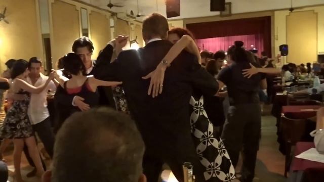 Milonga in Buenos Aires- Los Reyes De Tango смотреть онлайн