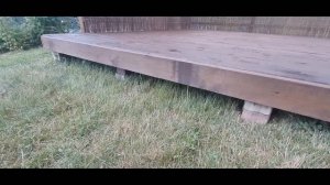 Как благоустроить участок с уклоном