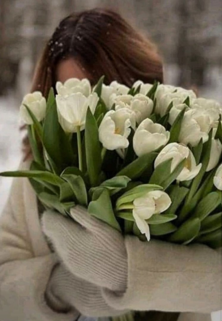 Поздравление с Международным женским днем 8 Марта 🌸 смотреть онлайн