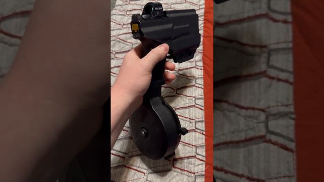 EDC update, Why carry extra mags. Just use a drum. Modern problems require modern solutions смотреть онлайн