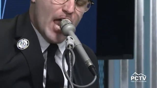 When They Lay Me Down - Jacob T. Skeen - Live on Park City Television смотреть онлайн