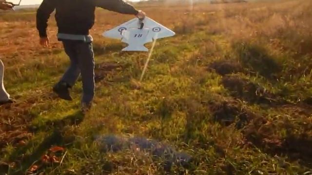 Полеты на самолетах из пенопласта на радиоуправлении. 2014 смотреть онлайн