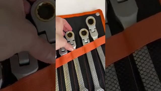 Ключи трещетки YAOTO BS 9 предметов с поворотным шарниром смотреть онлайн