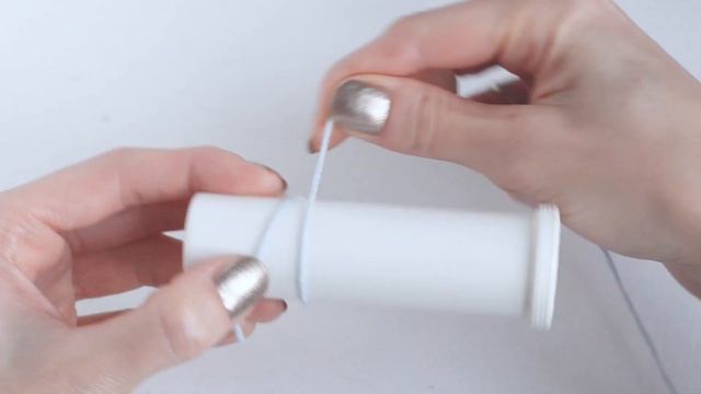 2 способа смотать пряжу в клубки | How To Wind Yarn смотреть онлайн