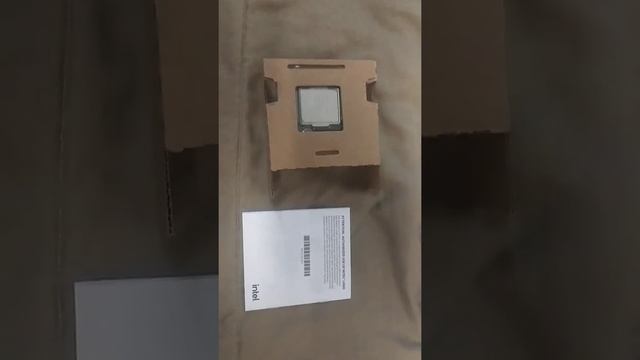 Unboxing I5 11600k 11th gen CPU смотреть онлайн