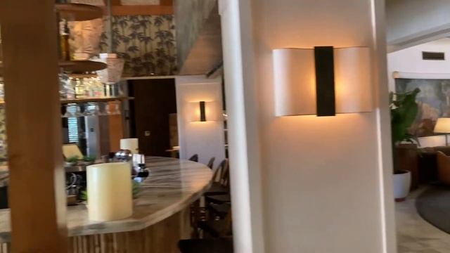 A Hotel Tour Of The Plymouth Hotel In Miami Beach FL смотреть онлайн