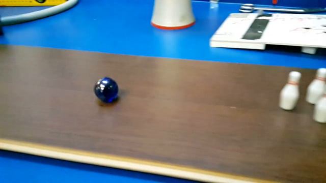 Мини боулинг на работе смотреть онлайн