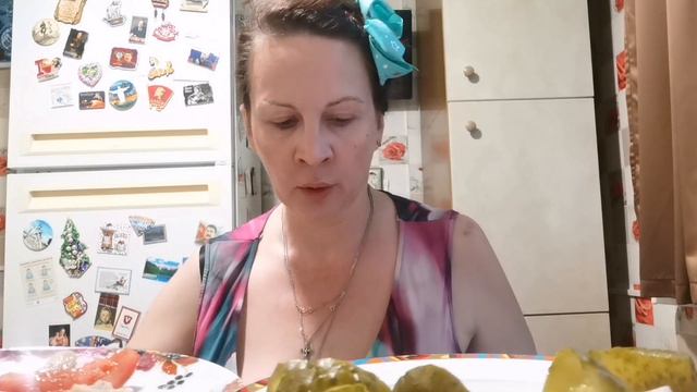 Покушаем поговорим как моя подруга пошла на свидание с отцом 6 детей обсуждал свою бывшую! Готовлю смотреть онлайн