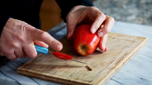 How To Peel An Apple Like A Pro