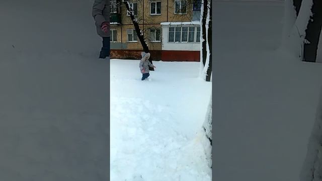 19.04.2017г. ХАРЬКОВ В апреле еще столько снега не было. смотреть онлайн