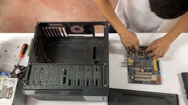 Disassembling and Assembling Computer (CSS-12 STALLMAN) смотреть онлайн