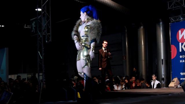 Cyberpunk 2077 Neokitsch Diva Cosplay At IgroCon 2019