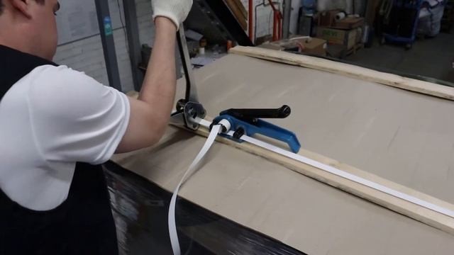 Обмотка паллеты стреппинг лентой смотреть онлайн