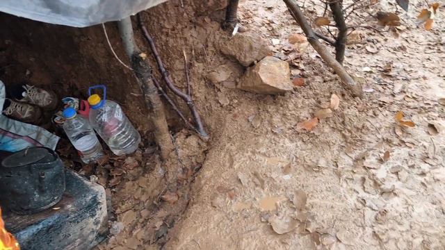 A Nomadic Woman And Her Children Were Trapped In Floods And Hailstorms