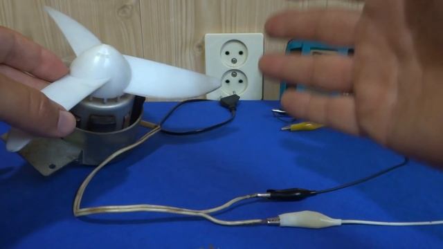 ? КАК ЭКОНОМИТЬ ЭЛЕКТРИЧЕСТВО В ЖАРУ / Очень Простой Способ / смотреть онлайн