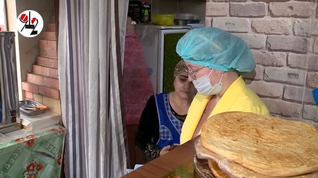 Шаурма с "корочкой" от упаковочной плёнки. смотреть онлайн