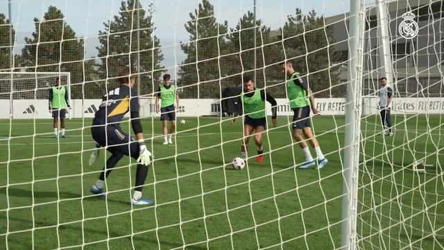 Internationals back in training with Ancelotti | Real Madrid City смотреть онлайн